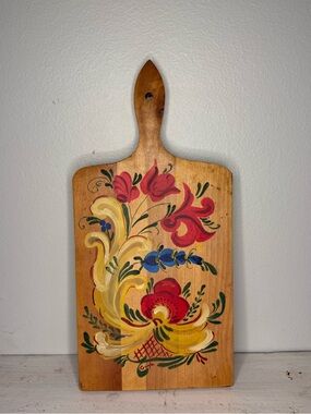 Vintage Wooden Hand-Painted Rosemaling Folk Art Bread Board, MCM Vibrant 14"